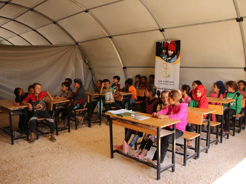 التعليم المسرع لطلاب مخيم الكعيبي